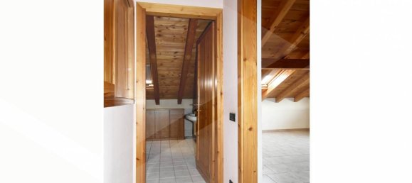 5-Zimmer Villa in Parabiago, Italy, Nr. 23684 32