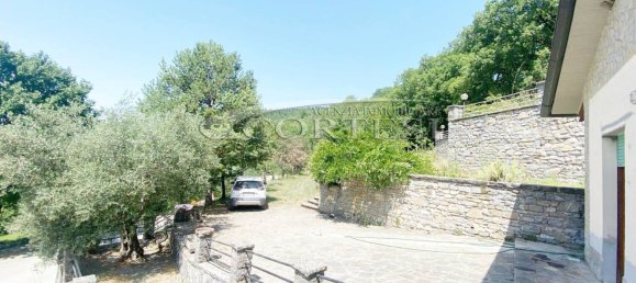 6 rooms House in Città di Castello, Italy No. 70971 5