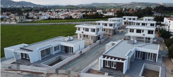 3 bedrooms Villa in Pyla, Cyprus No. 9332 10