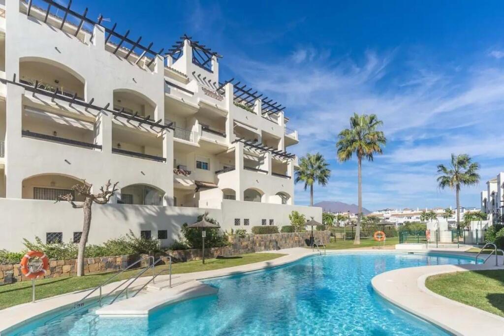 2 Schlafzimmer Penthouse in La Duquesa, Spain, Nr. 256382