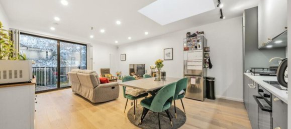 3 bedrooms Apartment in Beckenham, United Kingdom No. 14415 15