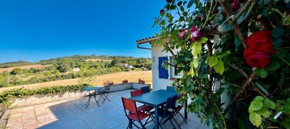 2 bedrooms House in Pujols, France No. 311561 2