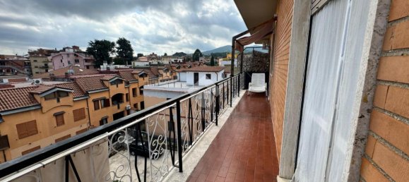 Apartamento de 3 habitaciónes en San Cesareo, Italy No. 70484 5