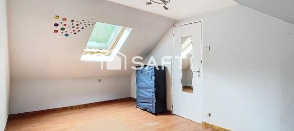 4 bedrooms House in Caucourt, France No. 44727 5