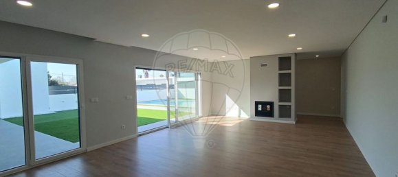 4 bedrooms House in Setubal, Portugal No. 171866 11