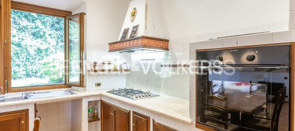 5 bedrooms House in Nemi, Italy No. 127878 13