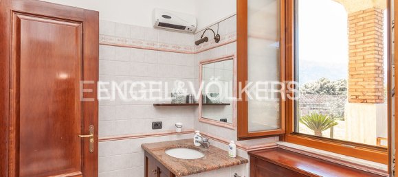 5 bedrooms House in Nemi, Italy No. 127878 14