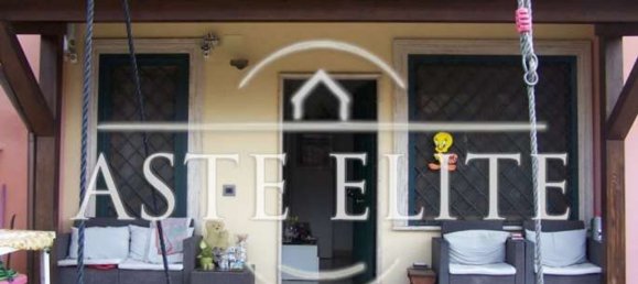 3 rooms Apartment in Pomezia, Italy No. 205977 6