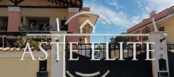 3 rooms Apartment in Pomezia, Italy No. 205977 4