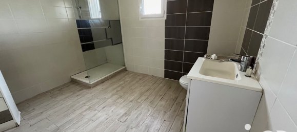 2 bedrooms House in Luant, France No. 269423 2