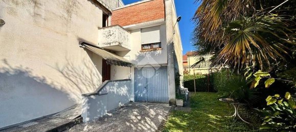 Casa de 3 dormitorios en Conegliano, Italy No. 60543 32