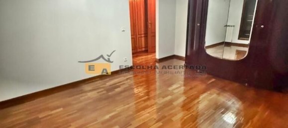 4 bedrooms House in Senhora da Hora, Portugal No. 106555 2