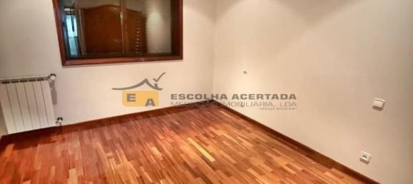 4 bedrooms House in Senhora da Hora, Portugal No. 106555 3