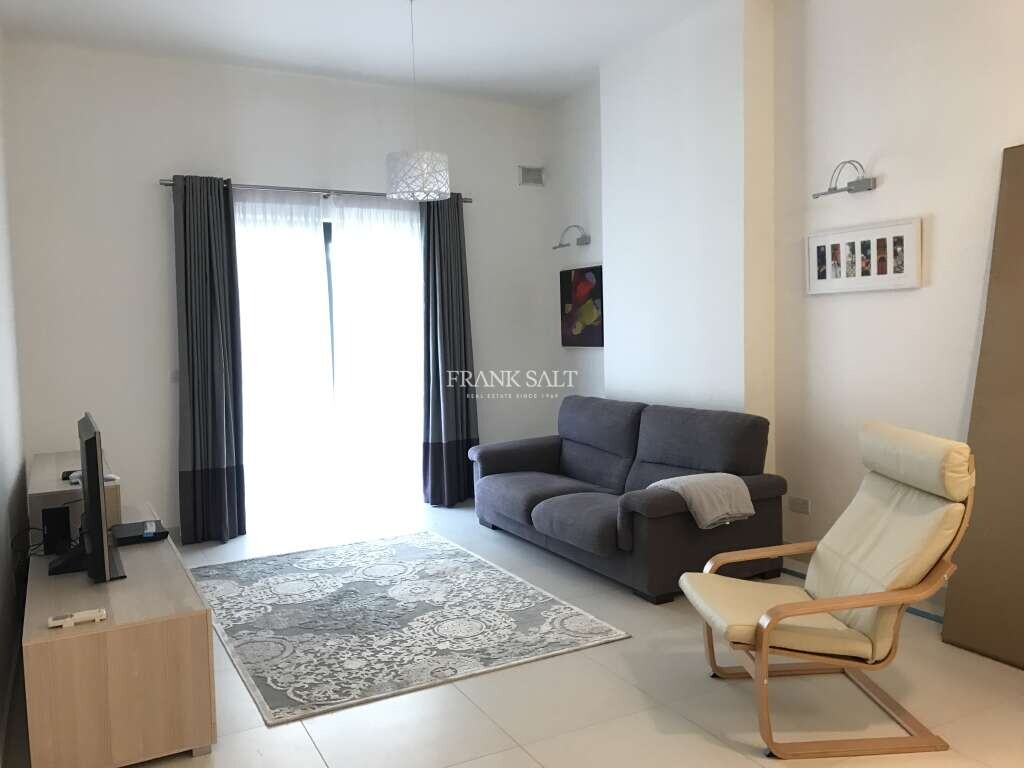 Квартира с 1 спальней в Сент-Джулианс, Мальта № 8911