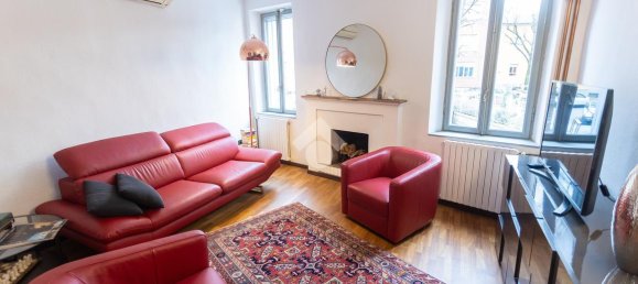 3 rooms Building in Parma, Italy No. 8610 9