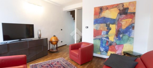 3 rooms Building in Parma, Italy No. 8610 8