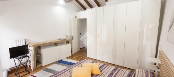 3 rooms Building in Parma, Italy No. 8610 14