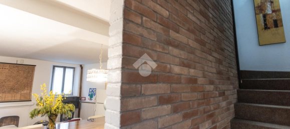 3 rooms Building in Parma, Italy No. 8610 7