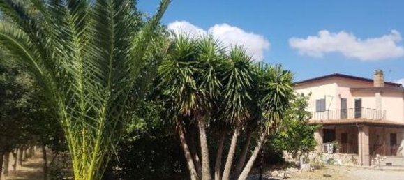 Villa de 7 divisões em Foggia, Italy N.º 254797 3