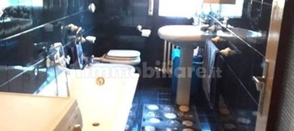 Apartamento de 3 dormitorios en Rovato, Italy No. 263072 6