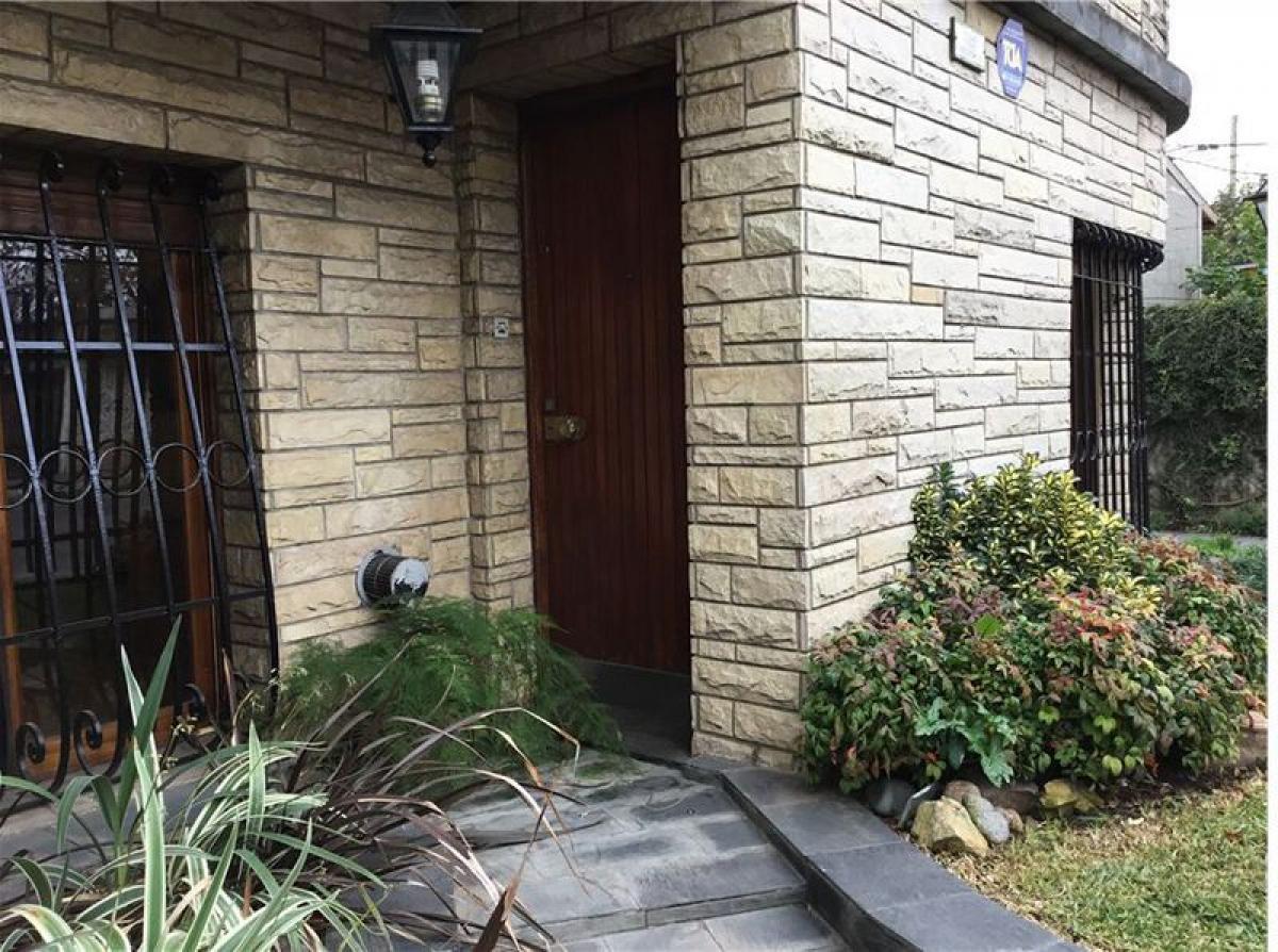 3 bedrooms House in General San Martin, Argentina No. 9741