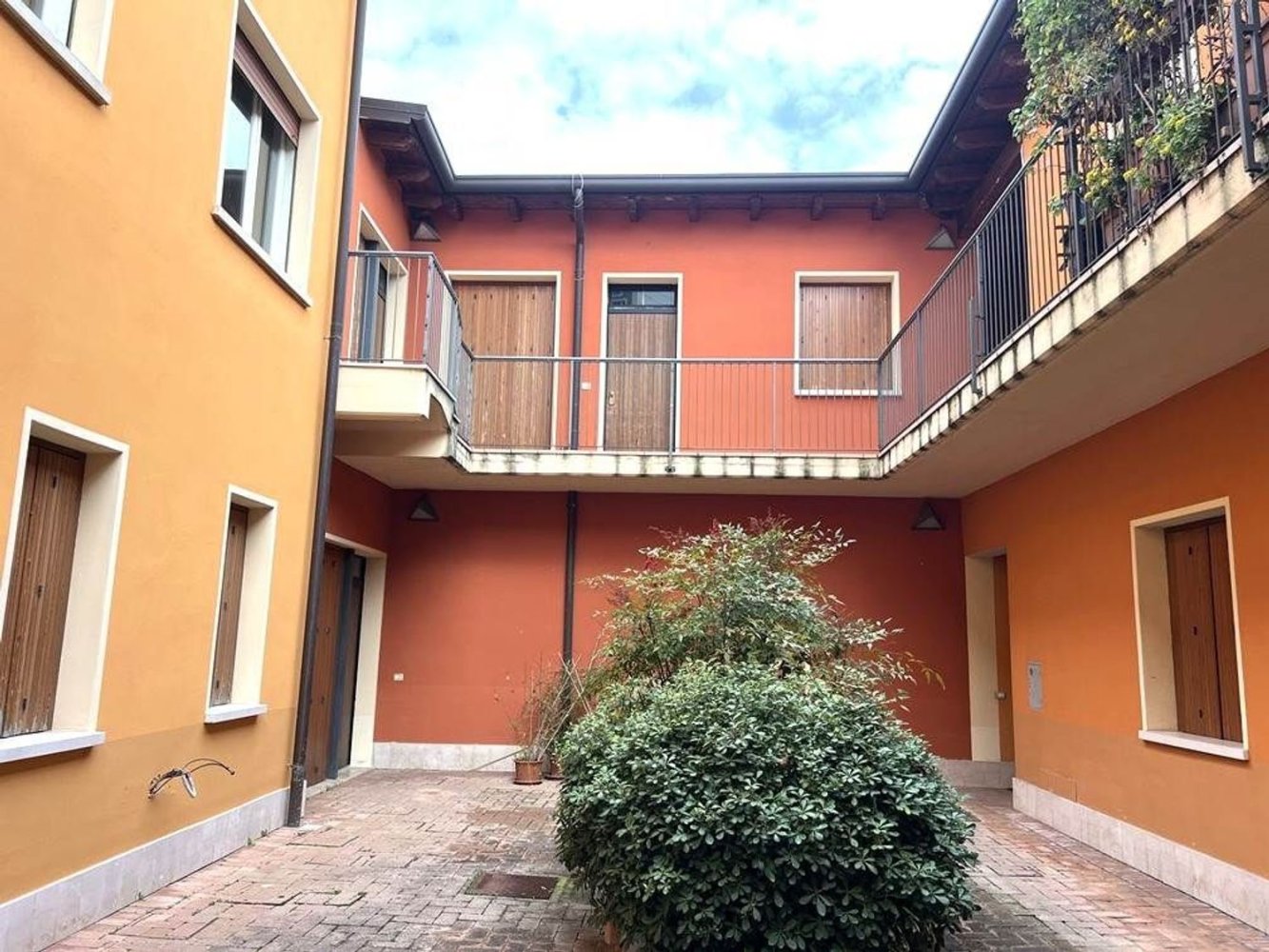 2 غرف نوم شقة في Ostiglia, Italy رقم 359456