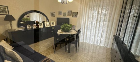 Здание с 2 комнатами в Бари, Италия № 34303 23