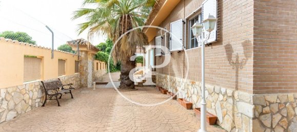 5 bedrooms House in Paterna, Spain No. 150120 7