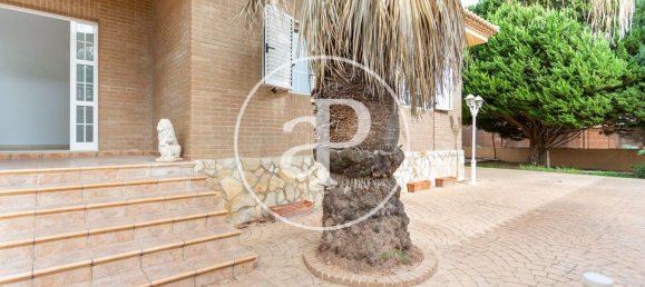 5 bedrooms House in Paterna, Spain No. 150120 3