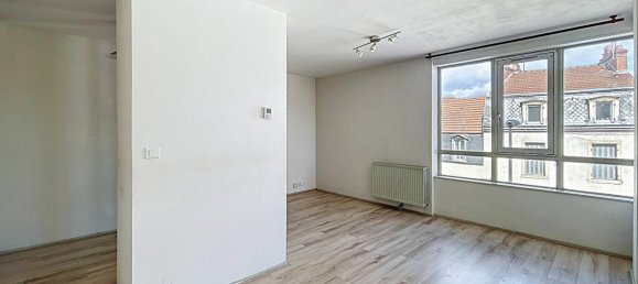 Apartamento de 1 dormitorio en Dijon, France No. 62240 3