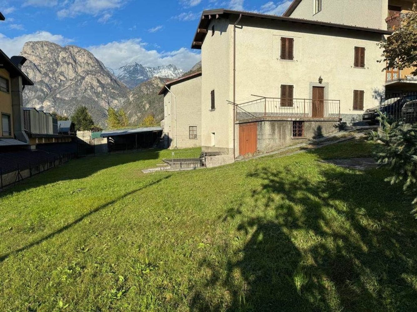 3 rooms House in Verceia, Italy No. 144362