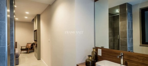 3 bedrooms Penthouse in Saint Julian's, Malta No. 3892 26