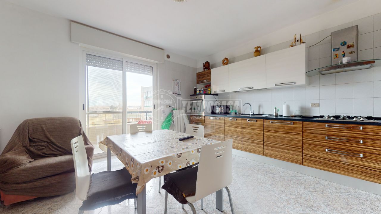 3 bedrooms Apartment in Turi, Italy No. 162994