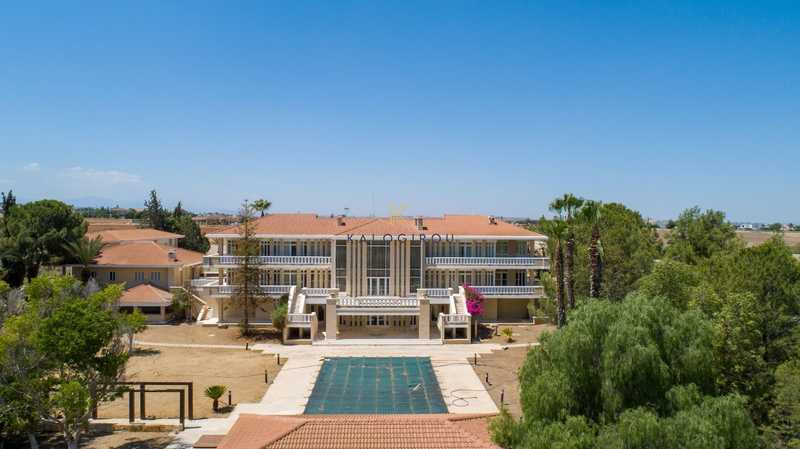 Imóvel comercial T4 em Tseri, Cyprus N.º 20453