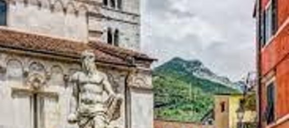 5 rooms Apartment in Carrara, Italy No. 99770 48