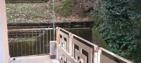 5 rooms Apartment in Carrara, Italy No. 99770 32