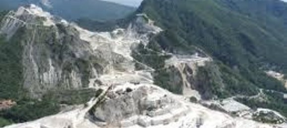 5 rooms Apartment in Carrara, Italy No. 99770 47