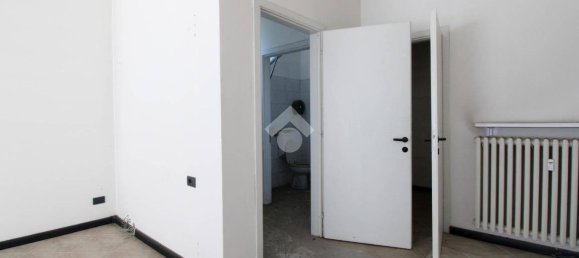 2 rooms Commercial property in Ponte San Pietro, Italy No. 231326 10