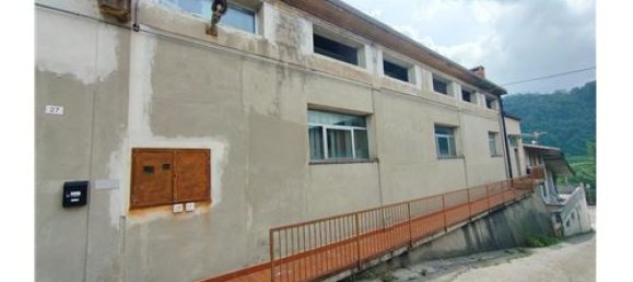 Коммерческая недвижимость 650м² в Фьорано аль Серио, Италия № 279217 4