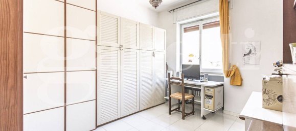 Apartamento de 3 dormitorios en Cagliari, Italy No. 279010 12