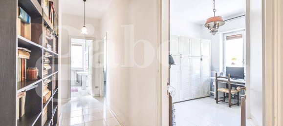 Apartamento de 3 dormitorios en Cagliari, Italy No. 279010 11