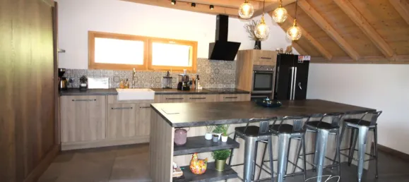 Квартира с 5 спальнями в Вожани, Франция № 348144 3