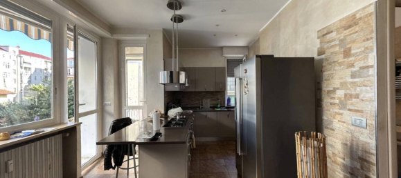 Apartamento de 1 dormitorio en Nichelino, Italy No. 350558 12