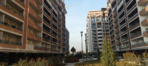 2-salle Appartement à Sesto San Giovanni, Italy No. 56313 5