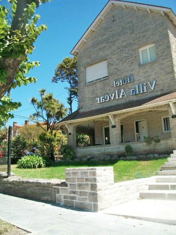 897m² Commercial property in Mar del Plata, Argentina No. 107690