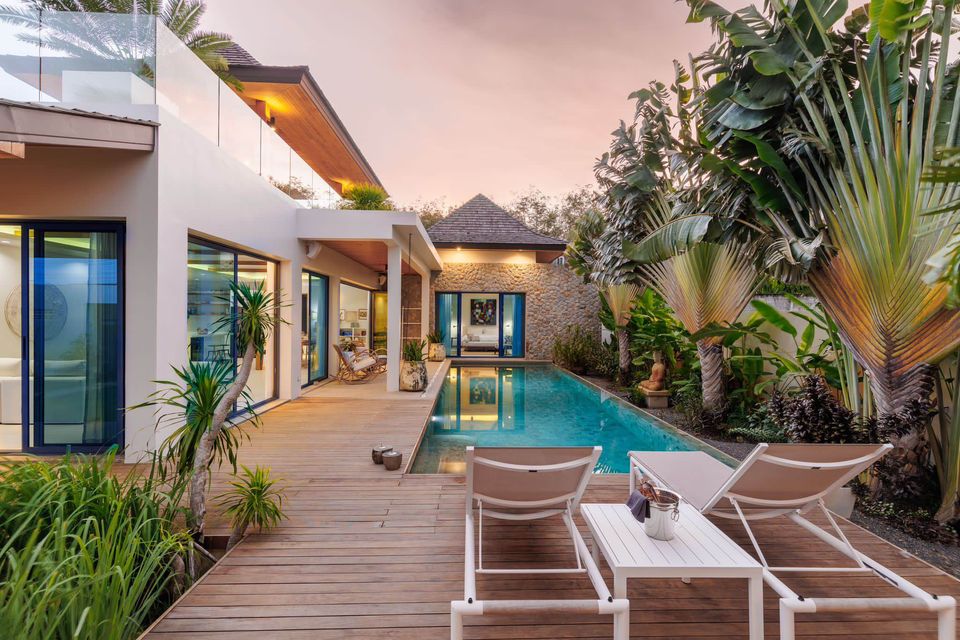 4 bedrooms Villa in Bang Tao, Thailand No. 11583
