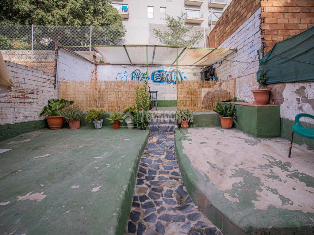 3-salle Appartement à Santa Coloma de Gramenet, Spain No. 249558