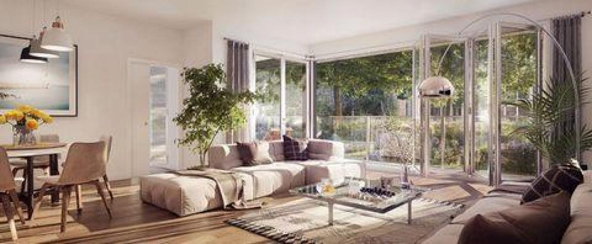 3 bedrooms Apartment in Paris, France No. 37563