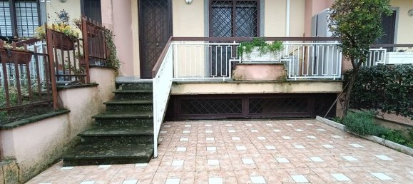 Дом с 5 комнатами в Рим, Италия № 8689 12