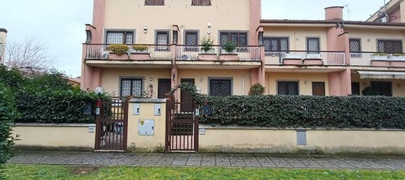 Дом с 5 комнатами в Рим, Италия № 8689 24